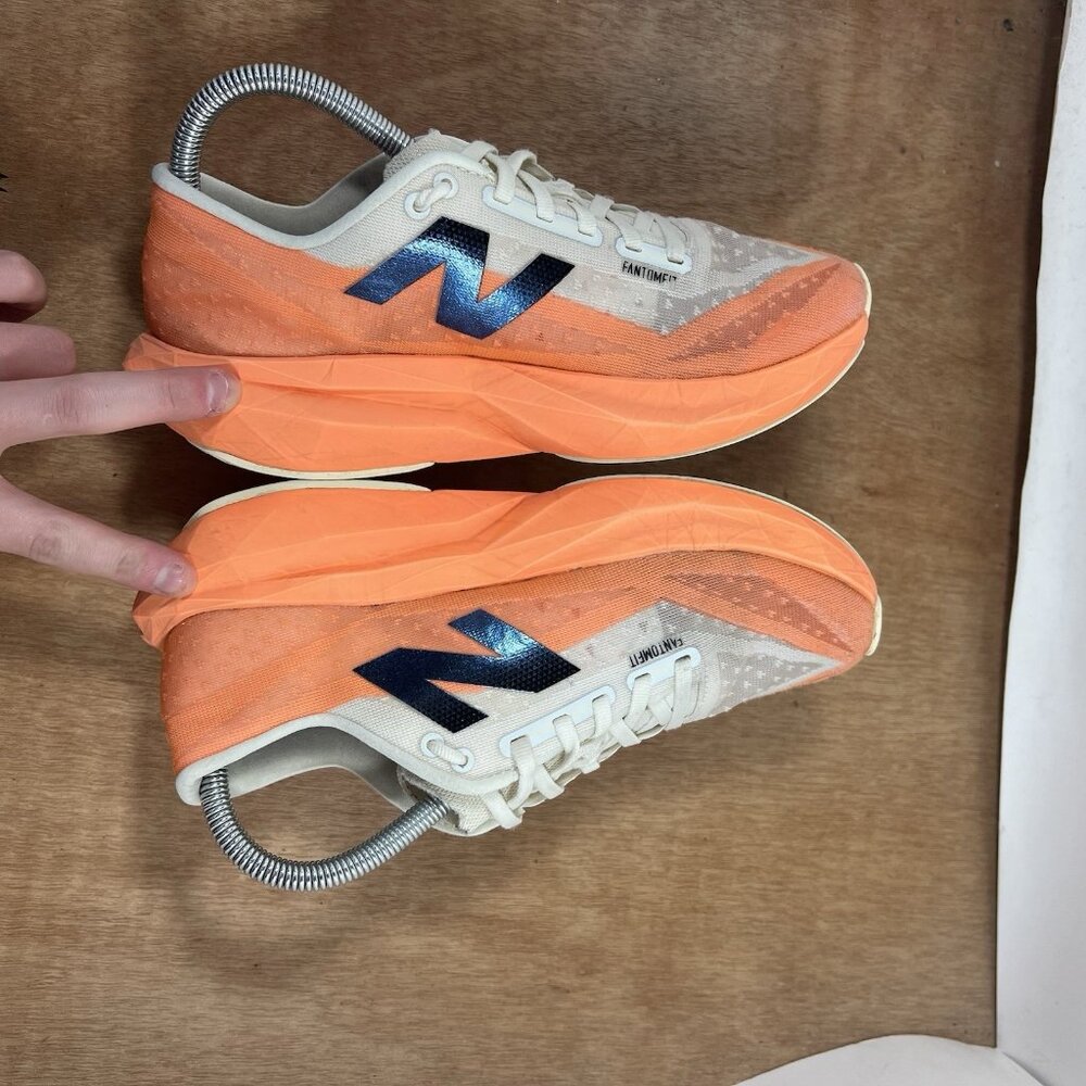 New Balance FuelCell Rebel v4 Women's Size 8.5 Ltweight Cushioned Running Shoes - Picture 6 of 9